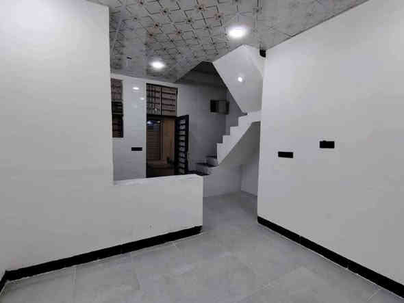 دار للبيع  50 م 🏡 (مكتب الخليج للعقار عمود327)
*********** وتساب
***********
✅ مشمول بقرار التطويب 

بسعر /22/ مليون مع المجال/ بل خط الأول قريبه عله شارع العام
موقع /نجف 🏡شارع الحولي مال المطار عمود 327

البناء 🏡 
غرفه/صاله/مطبخ / صحيات/مكشوفه
بناء مرتب/ اساس + سقف كونكريت + طابوك

ألخدمات 🏡 ماء/كهرباء/مدارس/سوق/تبليط/لحد الباب
