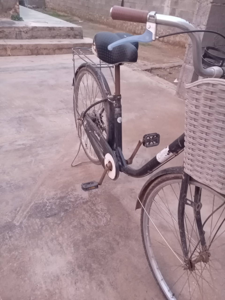 سلام عليكم عندي باسكلات لبيع  زغير  60 وثاني 40


**إذا كنت صاحب هذا الإعلان وتريد حذفه لأي سبب، رجاءا أرسل رسالة إلى الدعم الفني**