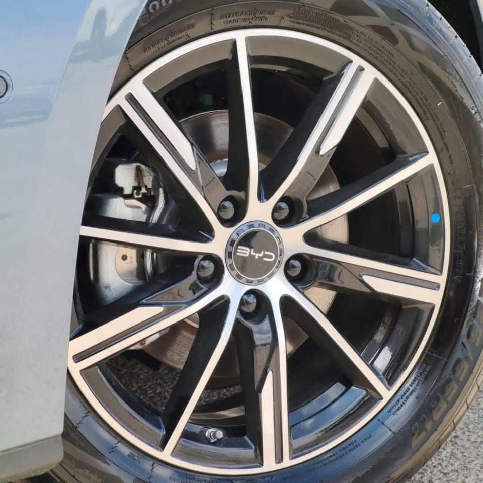 � وصول جديد – BYD سيل 6 موديل 2024 🚨
🚫البيع النقد فقط ماكو اقساط 

✨ فتحة بانوراما
🎥 4 كامرات
🎨 لون بحري جذاب
🤍 داخلية بيضاء فخمة

✅ بصمة تشغيل
✅ كارت
✅ شاحنة
✅ أرضيات
✅ العدة كاملة

⚠️ العدد محدود جداً والطلب عالي
للجادين فقط… الفرصة ما تتكرر واللي يتأخر غيره ياخذها 

سعر 

11 مليوون 750 الاف قفل قفل

***********
