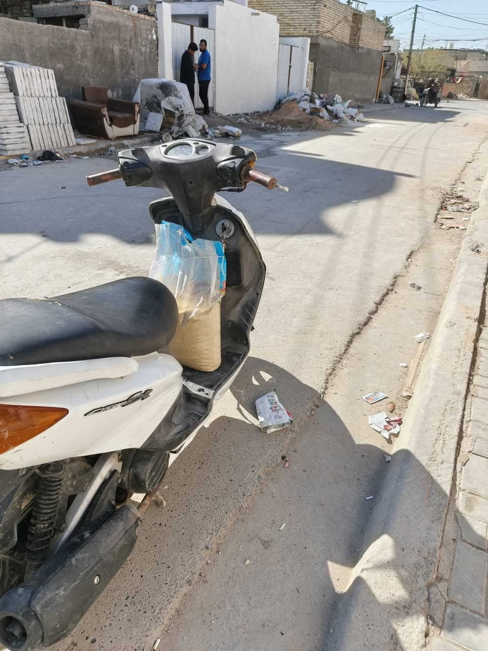 السلام عليكم درجه سكنس ياباني ١١٠ بغداد العبيدي الشهداء الثالثه قرب مدرسه عمر بن عبدالعزيزسعر٥٠٠وبيه مجال/ ***********
