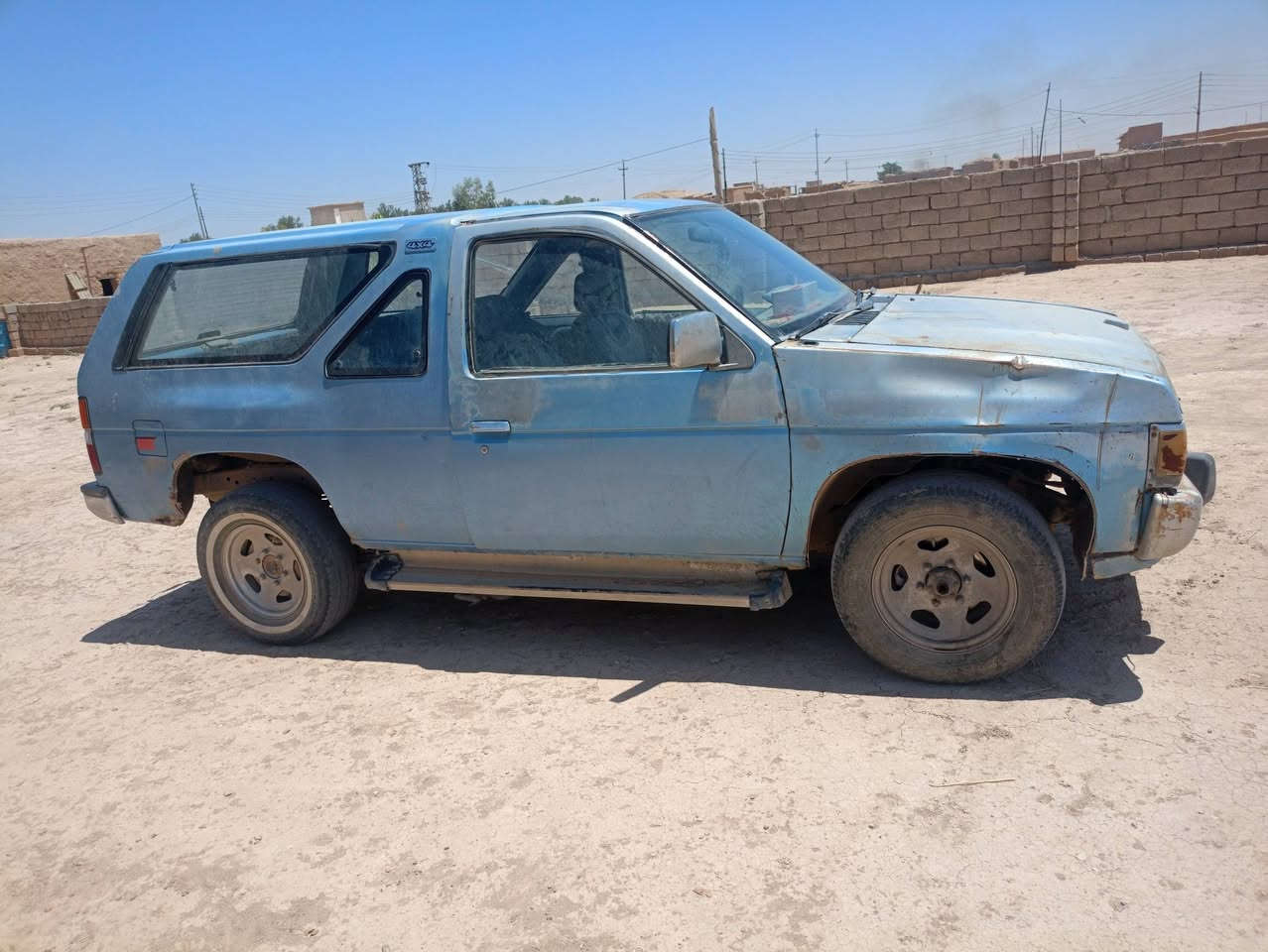 سلام عليكم سيارة للبيع نيسان موديل 88 الشرعي بالموصل
استفسار اتصال على الرقم ***********
