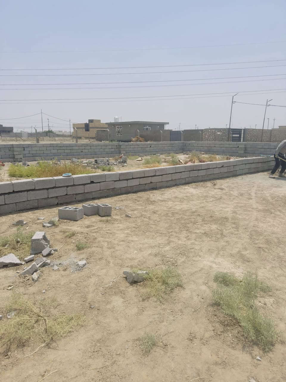 قطعتين زراعي للبيع مستعجل كل قطعه مساحتها ٢٠٠م متجاورتان  المكان جدا مميز وبناء حديث قرب حي الطيارين قريبات إلى الشارع العام 
لها ثلاث طرق أولاها على عرصات حيدر ابن حجي هندي 
والثاني جوه جسر النجف كانما طالع للحمزه الجسر الأول يم الخزاعل والثالث على التقيه   سند ٢٥ سند٢٥ 
هذا رقمي
***********
