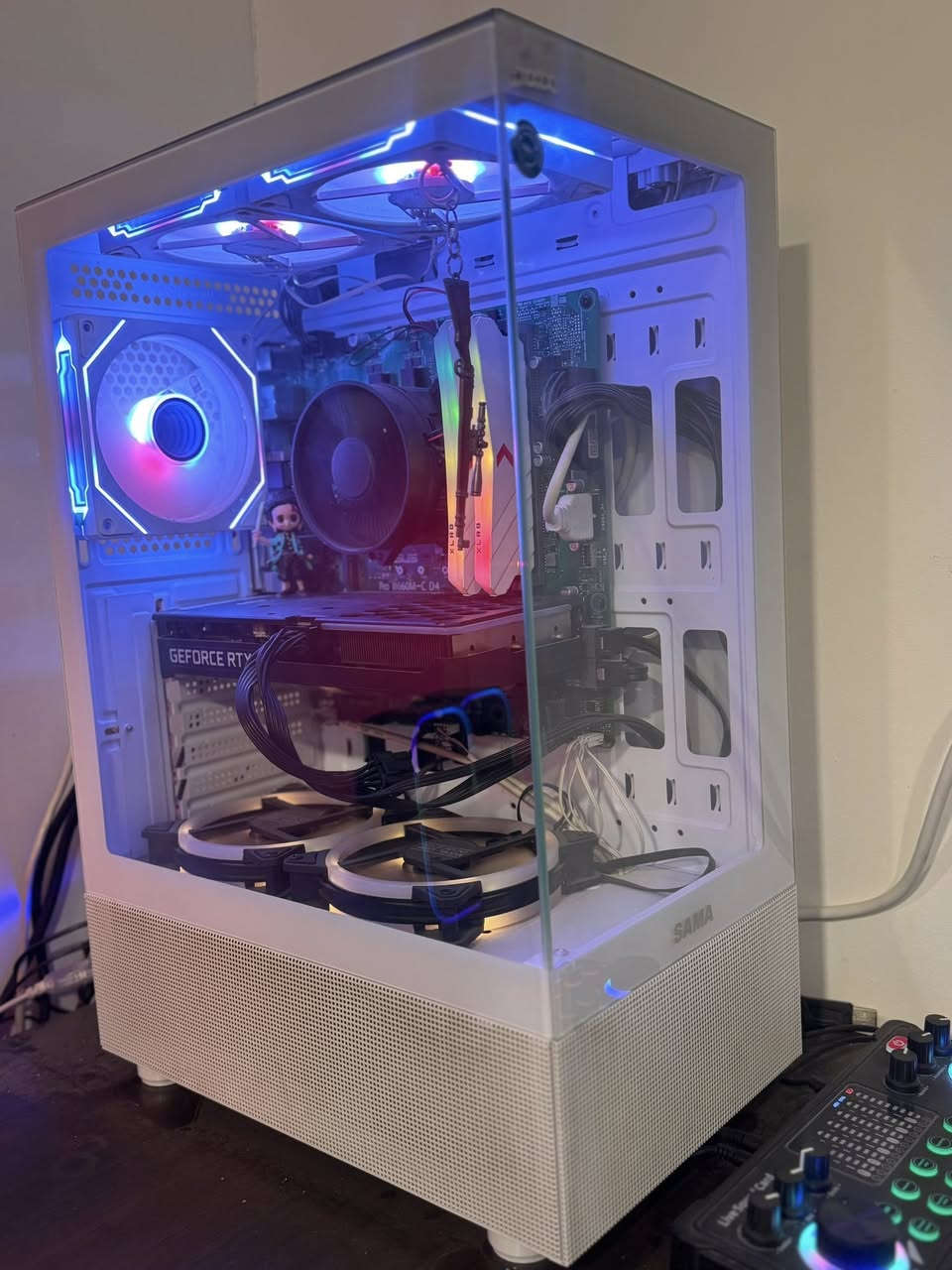 سلام عليكم تجميعة للبيع
Cpu i5 12400f 
M.b h510m asus praim 
Gpu 3060Ti 8g 
Ram 16 3200 2x8 rgb
ssd 256 hdd 1t
pus 650w 
Case apco 4fan
750 الف بيع مستعجل ✅


**إذا كنت صاحب هذا الإعلان وتريد حذفه لأي سبب، رجاءا أرسل رسالة إلى الدعم الفني**