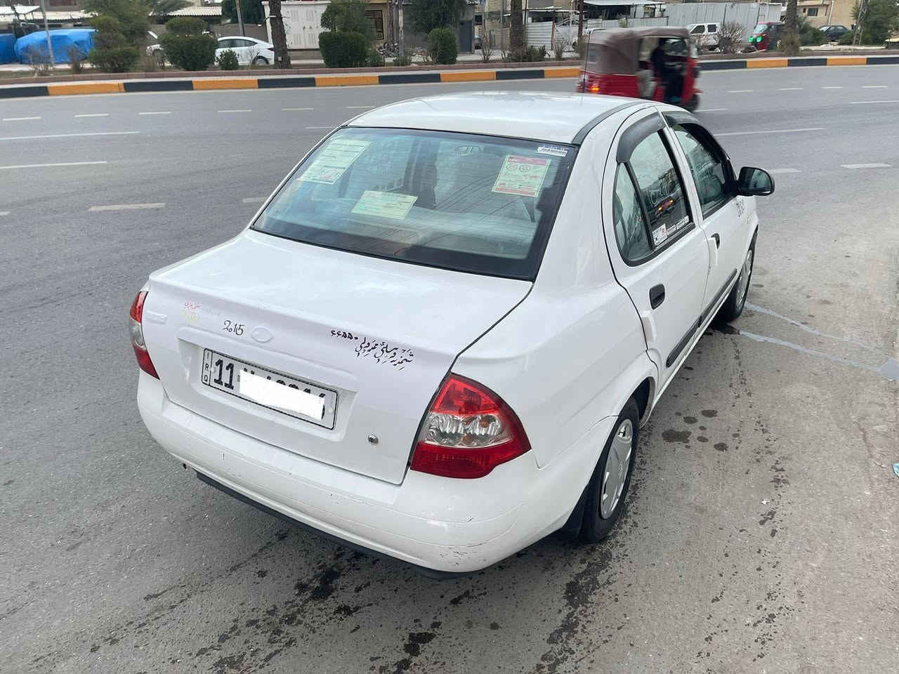 السلام عليكم تايبا 2015 
رقم بغداد خصوصي انكليزي  باسمي سنوية لل31 هزة جديدة 
سيارة كارتون بمعنى الكلمة جديدة 
ماشية : 82 km 
دوشمة عام كشنات وسفريات وتنتة نايلون 
تدفئة تبريد صدر خلفي امامي تخم تاير حت السبير جامة امامية طوافة بانزين جديدة وحدة احتياط 
سيارة مال موضف جاهزة للأخير بدون اي نقض بوربرنات جدد تخم 
مكاني : بغداد حي اور مقابل جامع عمار بن ياسر 
رقمي : *********** 
ملاحضة : شواصي لغود حوض كفالة من الزلغ مكفولة من ضربة وصبغ وتبديل سيارة جديدة وبالعافية عالياخذها 
السعر : 53 وبيها مجال 
كل تفاصيلها هاي كدامكم
