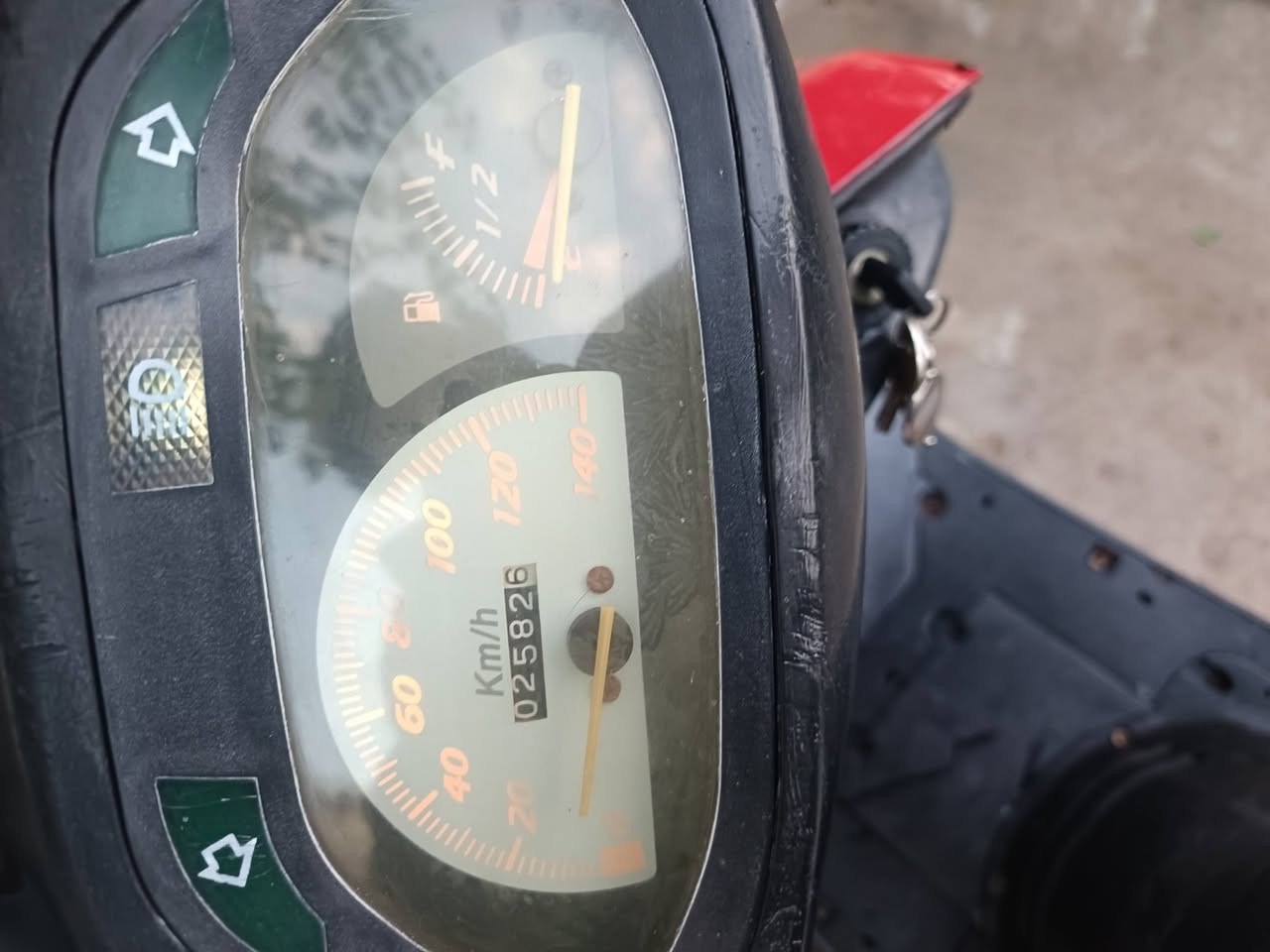 سلام عليكم فراشة فحل للبيع نضيفة وجاهزة كلشي شغال سلف هندر بس باتريهة كاعد مكينة ناعمة لا تبخر ولا تنقص ونهضة حلوة نجف ابو صخير *********** سعر خاص
