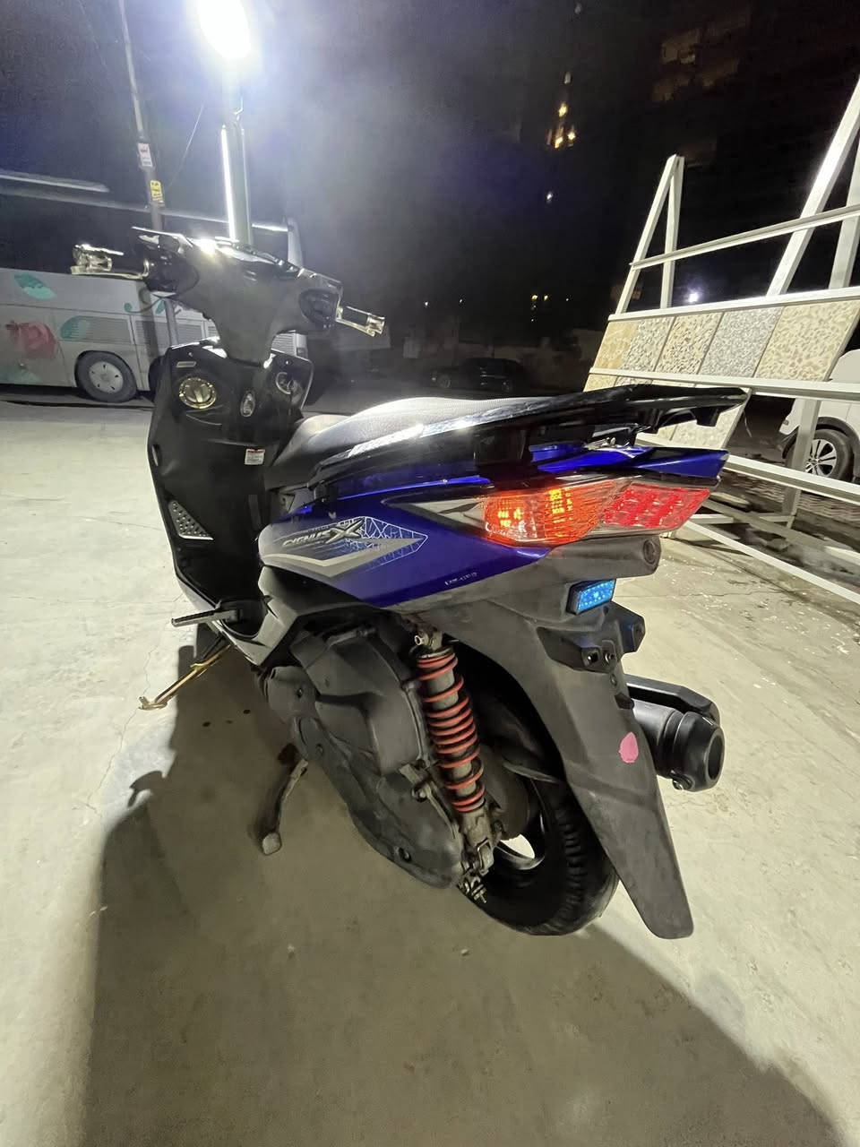 سلام عليكم سكنز لد كفاله عامه دراجه كارتون اوراق كامله قبل شهر نازله اب ١٩٥٠دراجه هيه تسولف مو انيبيها كومه براغي رياضي و قبق بانزين و اطار و قبق جوزه و تعلاكه و ملقط و فراك و فلاوين و كاعيات اشاير لونين مختلفات اجني بلادي استان صفح بوش اصلي دراجه مفوله جديده للبيع سعر خاص مكاني كاضميه ***********
