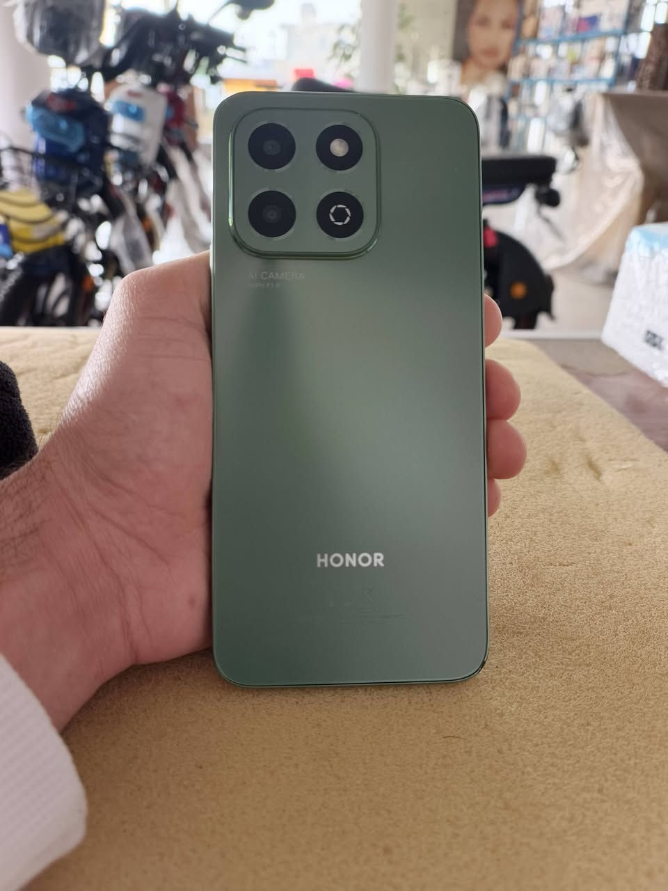 جهاز هونر X6D للبيع فقط
جهاز نضيف مابي اي شي ومامفتوح برغي منه .
ذاكره 128
ذاكره داخليه 6 + 6
بطاريته 5200 ما يصرف شحن 
جهاز نضيف
ملحقاته فقط شاحنه ويا
سعر 150 قفلل 
مكاني فلوجه


**إذا كنت صاحب هذا الإعلان وتريد حذفه لأي سبب، رجاءا أرسل رسالة إلى الدعم الفني**