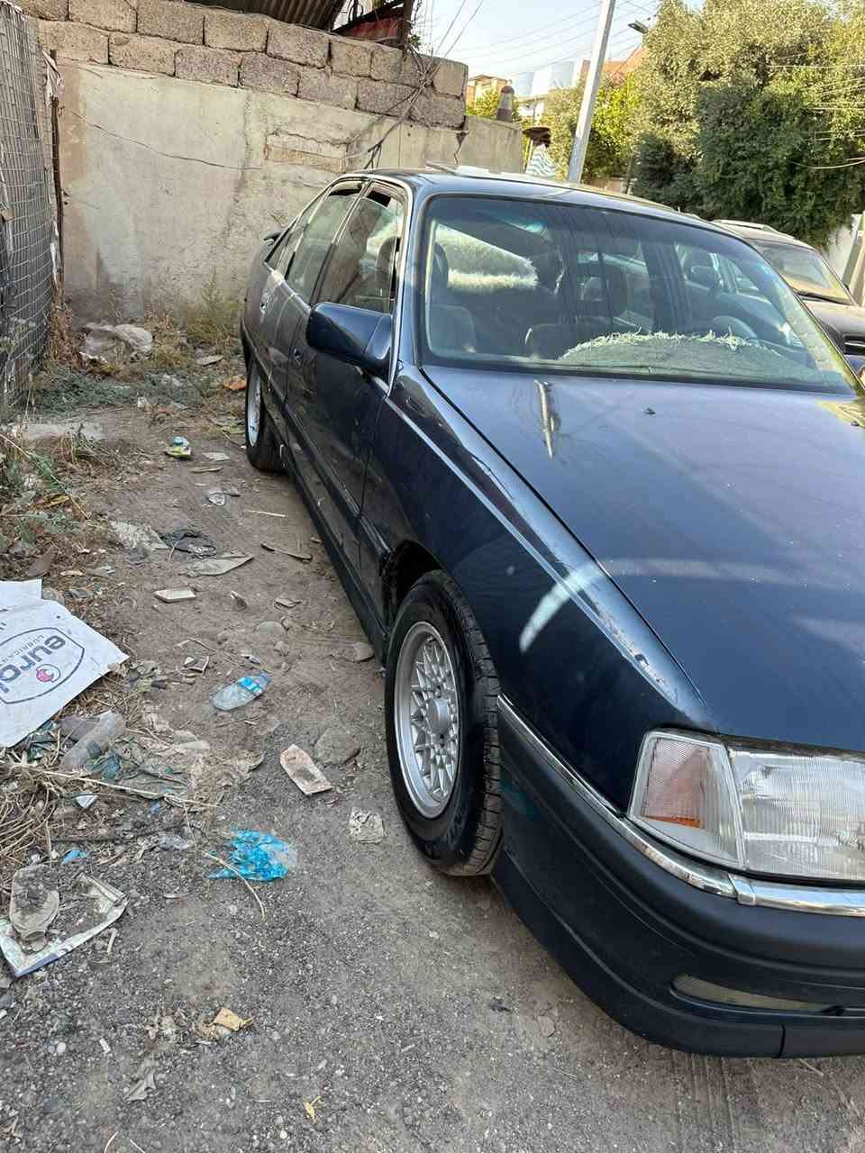السلام عليكم 
للبيع اوميكا 91  حجم 2400  جامات كهرب فتحة سقف تبريد شغال بس بدون غاز بلادي  السيارة مصبوغة عام جمالية بدون ضرر   كهربائياتها كاملة طخم تايرات جديد بطارية جديد

السعر 38 
***********
