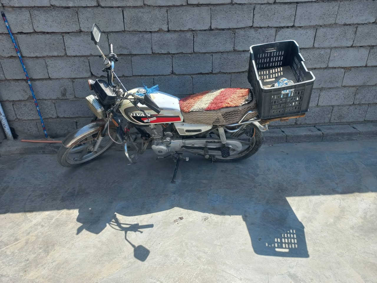 سلام عليكم دراجه سيفان للبيع موديل ٢٠٢٠ منفيس صلف جان يشتغل ووكف  السعر ٣٢٥ الف وبيها مجال للاستفسار اتصل *********** المكان الكرمه الشهابي
