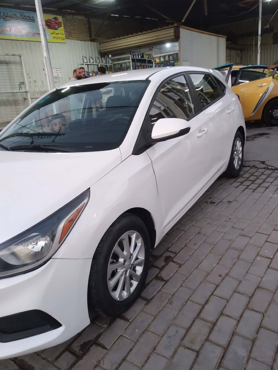 السلام عليكم اكسنت 2019 وارد كندي فقط بارد سياره مرفق وياه سونار مالته سعره 97000$ وبيه مجال مكانه بغداد مكلف بلنشر وهذا رقم صاحب سياره ‬ ‭0771 899 2970‬
