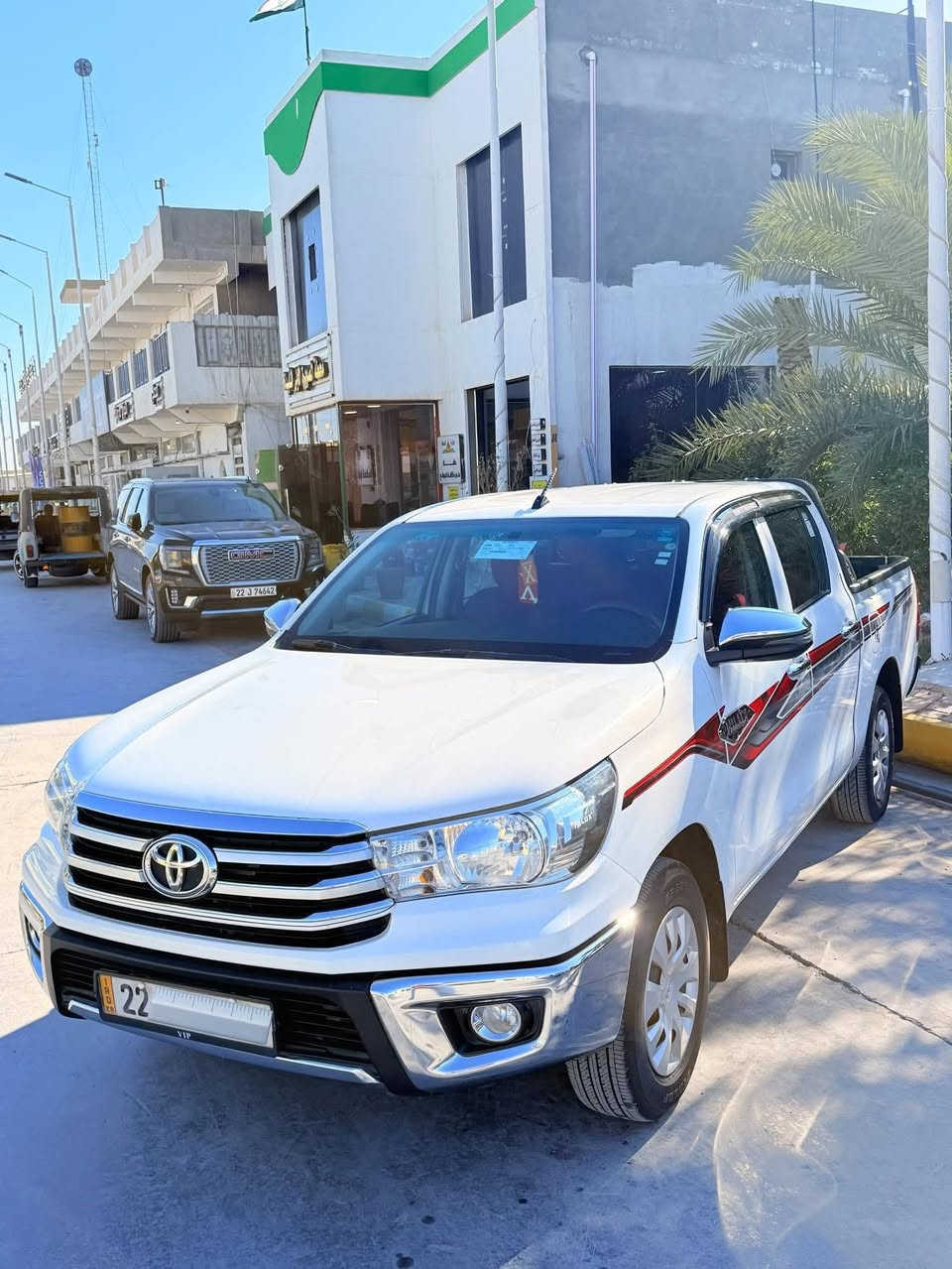 سلام عليكم
هايلوكس 2023
كير عادي 
كفاله عامه
رقم اربيل
ماشيه 65
جديده كلش 
مكان واسط الصويره 
***********
