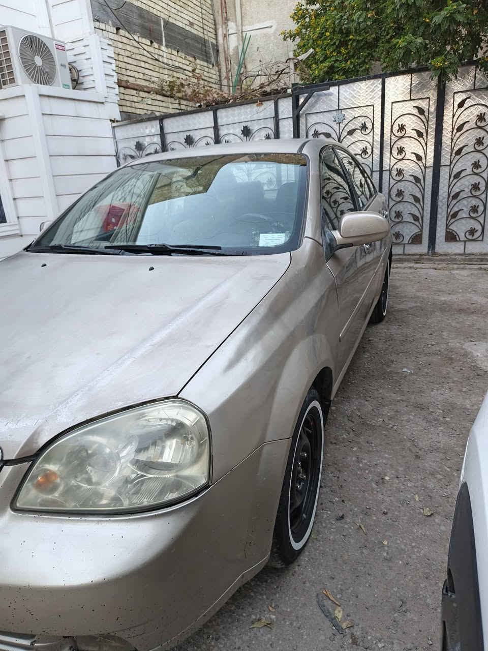 سلام عليكم ... اوبترا ٢٠٠٨ بغداد بأسمي كير مكينة كهربائيات جاهزة غرفة مدوشمة ونظيفة صدر نص عمر نوزلات وحساسات مبدلة تفصيخ تبريدها بس غاز بيها صبغ مكانات ومكانات جاردة السعر ٥٤ مجالها قليل لليشرفنا بشوفتها وفحصها مكاني بغداد سبع ابكار 
***********
