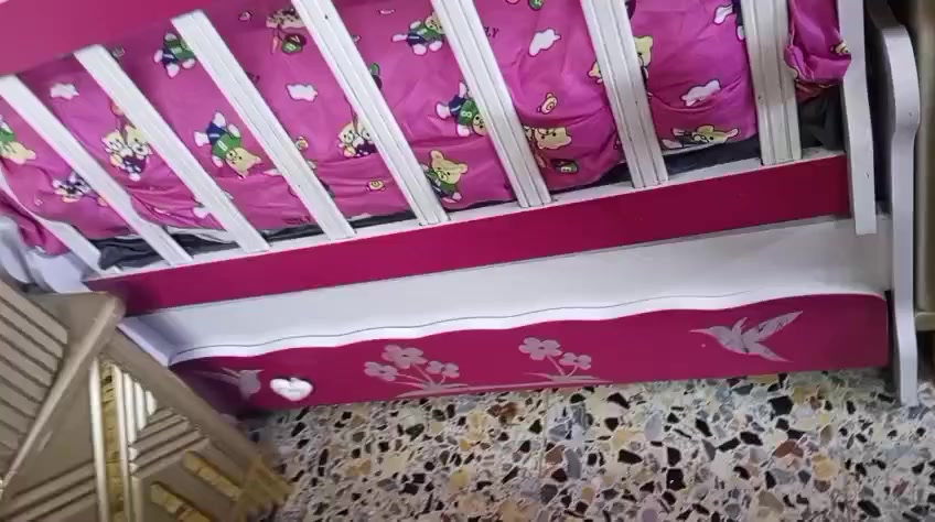 السلام عليكم
سرير سعره 50
وكريكوت والمهد 
اثنينهم ب30


**إذا كنت صاحب هذا الإعلان وتريد حذفه لأي سبب، رجاءا أرسل رسالة إلى الدعم الفني**