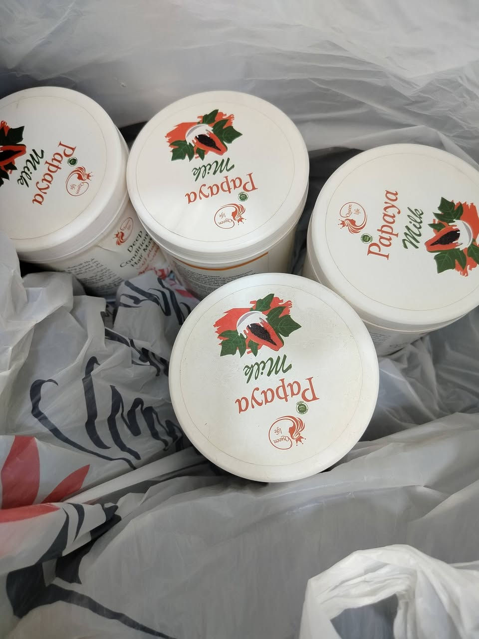 مستحضرات تجميل وعنايه جمله  البيع جمله مو مفرد وكله جديد


**إذا كنت صاحب هذا الإعلان وتريد حذفه لأي سبب، رجاءا أرسل رسالة إلى الدعم الفني**