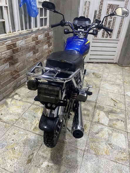 سلام عليكم 
ايراني موديل ٢٥ 
لدراجه بوضع لشركه
جيب وياك ١٠٠ فيتر وتعال 
رايدها ٧٥٠ اوراقها كامله كلش حلوه
مكاني بغداد الغزاليه رقمي *********** 
وبل عافيه عل ياخذها
