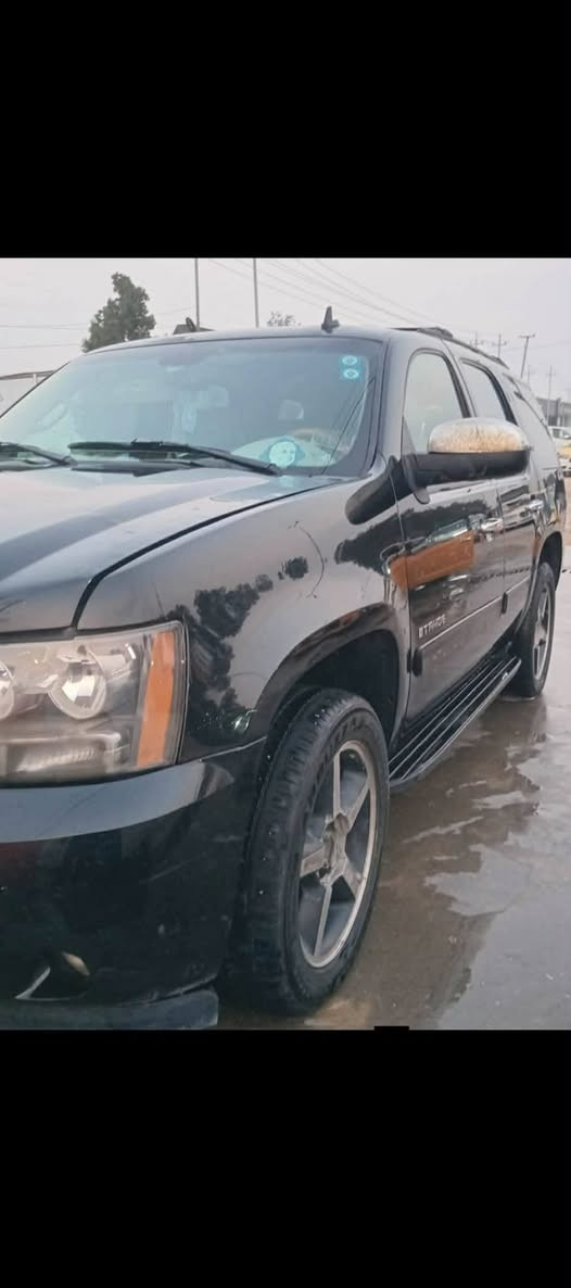 السلام عليكم للبيع تاهو رقم بغداد بسمي تحويل ثاني يوم موديل 2008 بيه جاملغ وبنيد وبيه مكانات صبغ ابيع صبغ حزام  فول مواصفات سياره تخم تاير جديد كير ومكينه بل  جيس تبريد ثلج سياره نضيفه خير من الله بيه منضومه غاز السعر 160 العنوان بغداد المعامل غير متواجد ع لفيس انا مكلف بل النشر هاذا رقم صاحب السياره ‏‪‏‪***********‬‏
