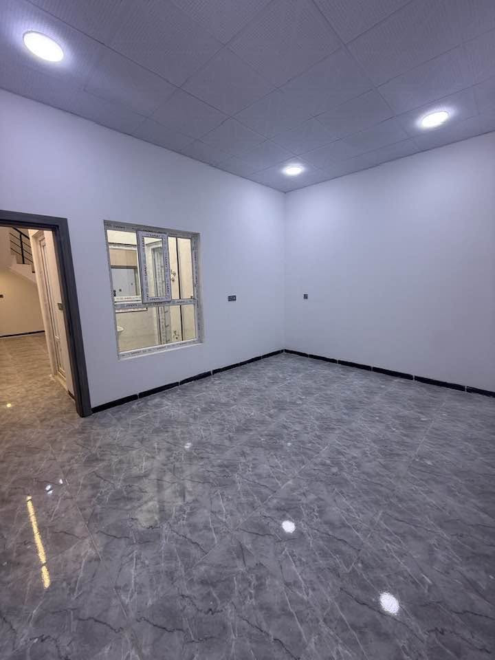 عقار للبيع✨

بيت صفر للبيع ١٠٠ متر طابقين فول 

بيت ملكي مع نضام دكتات 

الطابق الاول يحتوي على غرفتين نوم و هول و صحيات 

طابق ثاني يحتوي على هول و غرفة نوم

الموقع: حي العسكري قرب جامع معراج 

للاستفسار: ***********
