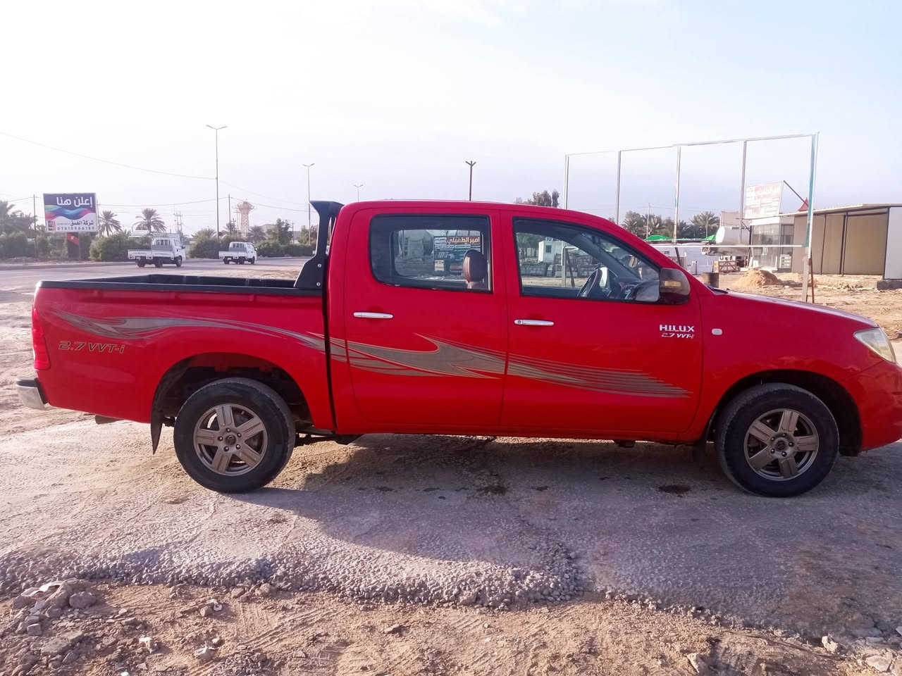 للبيع تويوتا هايلكس دبل قماره موديل 2011 بيه صبغ بدون ضربه بيه بارد كير عادي ***********,,***********
