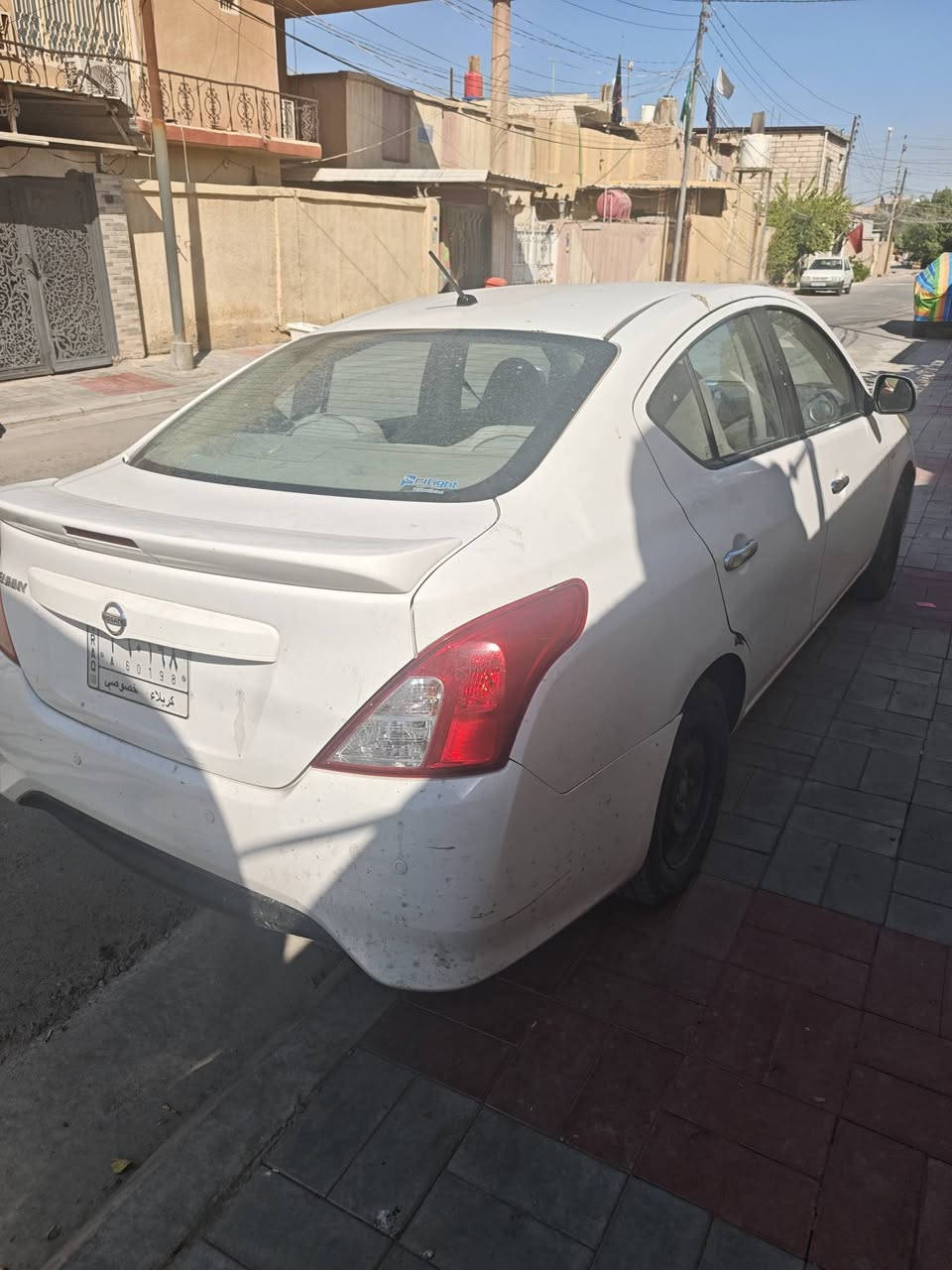 سني موديل 2020 سيارة مابيهه اي حادث ومكفولة عدا بارد اربع اصابع بل جاملغ الامامي السيارة ماشيه 142 الف مكانها بغداد وبيها ملاحظات بسيطة انشالله 
رقمي ***********
