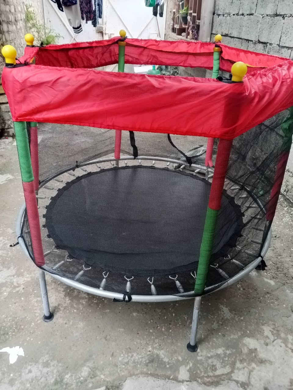 السلام عليكم
اطرمبلين حجم وصط كلش نضيف سبرنك قوي يتحمل 80كيلو استعمال شهر واحد سعرا 75 بي مجال لشراي هوا سعرا اغلا بس اني محتاج او اريد ابيعه 
عنواني ديالى التحرير شارع 40 
رقمي ***********
