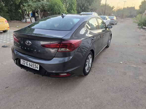 سلام عليكم النترا ٢٠٢٠ وارد امريكي مكينه ٢٠٠٠ دوش سياره كلين صور الحادث داخل المنشور بدون ايرباك هنا بلعراق صار بيهه قطعتين صبغ بدون دواخل جاملغ الخلفي وجاملغ الكدام سياره جديده صفاحه موس مابيهه اي نقص موصفات نص فول رقم اربيل بسمنه تريد تحويل تريد وكاله مكاني بغداد البياع السعر ١٢٧ ر ***********
