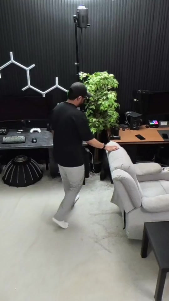 InfraSense لا تدخل أي غرفة قبل ما تطمّن. InfraSense يكشف لك اللي العين ما تشوفه. 🛡️ جهاز محمول لحماية الخصوصية وكشف الكاميرات المخفية، مزود بتقنية اكتشاف العدسات بالأشعة تحت الحمراء وماسح ضوئي دقيق، مع إنذار أمني بقوة 80 ديسيبل، صفارة طوارئ ومصباح LED، ليمنحك راحة البال والأمان أثناء السفر والإقامة في الفنادق والشقق. ✈️🔒📷


**إذا كنت صاحب هذا الإعلان وتريد حذفه لأي سبب، رجاءا أرسل رسالة إلى الدعم الفني**