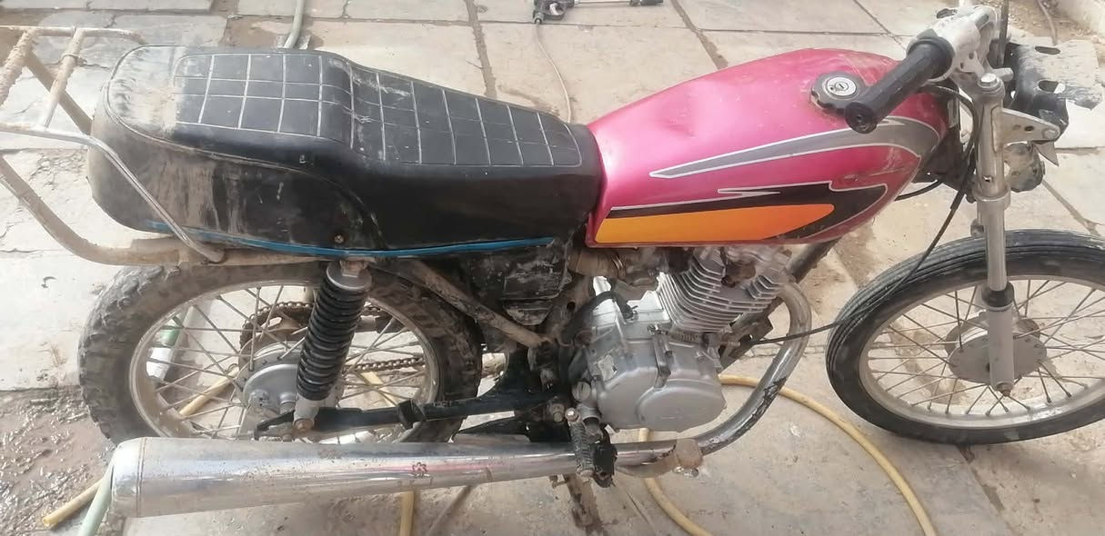 سلام عليكم شاصي ١٥ اوراق اصولي غراض ٢٤ ملهن جدد مالي خلك اغسلها دراجه كاطمه ولف ابيعك علوضعها ٣٥٠ قفل قفل قفل 

‭٠٧٨٨ ٦٤٧ ٤٥٧١‬
