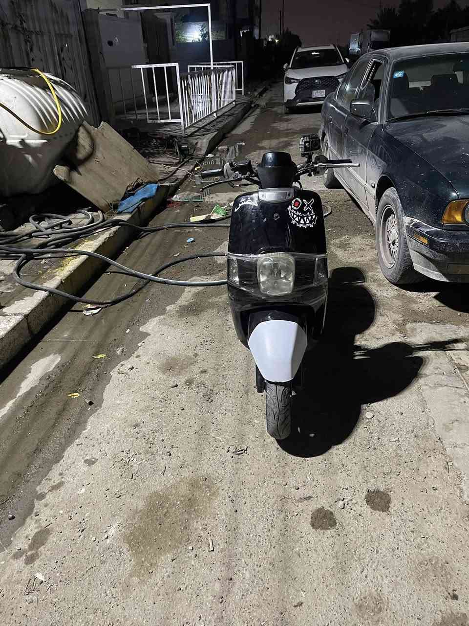 سلام عليكم ً.       البيع دراجه بوليس  أوراق كامله مكينه ما مفتوحه بلاديه مكفوله  سعر ٥٧٥وبيهً مجال شي بسيط مكاني بغداد المحموديه ***********واتساب 
***********تصال
