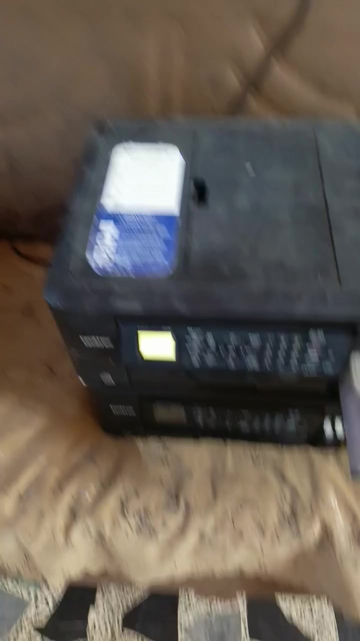 برذر MFC-J480DW شغالات كما موضح بالفديو ملون استنساخ وسكنر عدد2محتاجات صيانه لان متروكات ابيع فحم فحم  سعر الوحده 30الف ماعندي توصيل بغداد فقط قريب اجيبهن الك اسف على الاطاله


**إذا كنت صاحب هذا الإعلان وتريد حذفه لأي سبب، رجاءا أرسل رسالة إلى الدعم الفني**