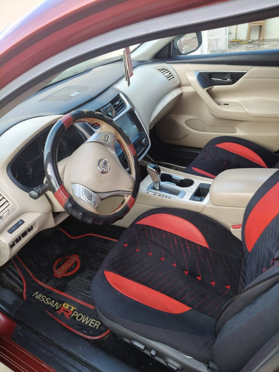 السلام عليكم
للبيع نيسان التيما موديل 2016

رقم اربيل وهزه 

مكينه وكير وتبريد كله بشرط وين ماتريد افحص محرك 3500 المرغوب 6 سلندر

مواصفات SL فول اعلى فئة

بصمه

كشنات هيتر+جلد+كهربائي

داخل اصفر ملكى

تبريد قطعتين

ثلاثه كير سبورت

تخم تايرات جدد

وبعد بيها مواصفات

سيارا بيها بونيت+جاملغ امامي 

مكان السياره / اربيل _ شقلاوه 

السعر /// 105$ 

رقم الهاتف // *********** متواجد واتساب
