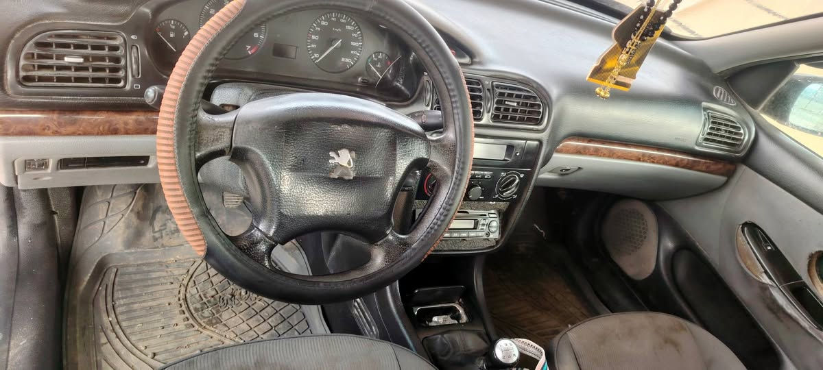 السلام عليكم بيجو ٤٠٦ رقم بغداد سنوية عظم عاج وكالة عامة ام الباركود بسمي شرط التحويل والغرامات محرك كصة جديد تخم تاير جديد كهربائيات كلها شغالة بسعر مناسب ٣٦ بيها مجال للشراي مكان صلاح الدين العلم الربيظة ***********
