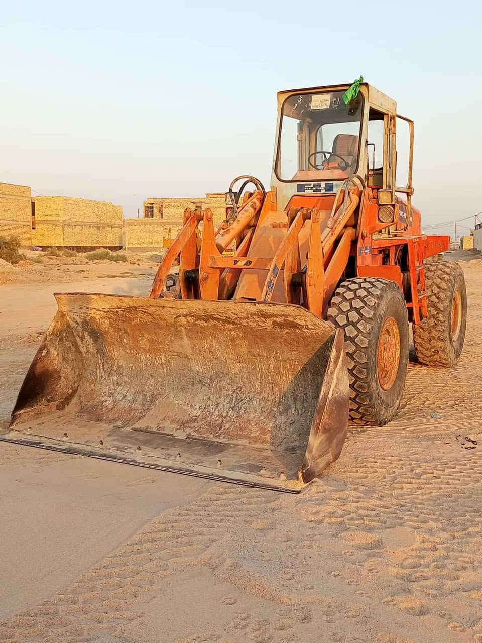 السلام عليكم شفل  فيات هيتاشي حجم (65)السعر (80)وبي مجال مكان الشفر في ميسان.الاستفسار عله هاذ الرقم)(***********)
