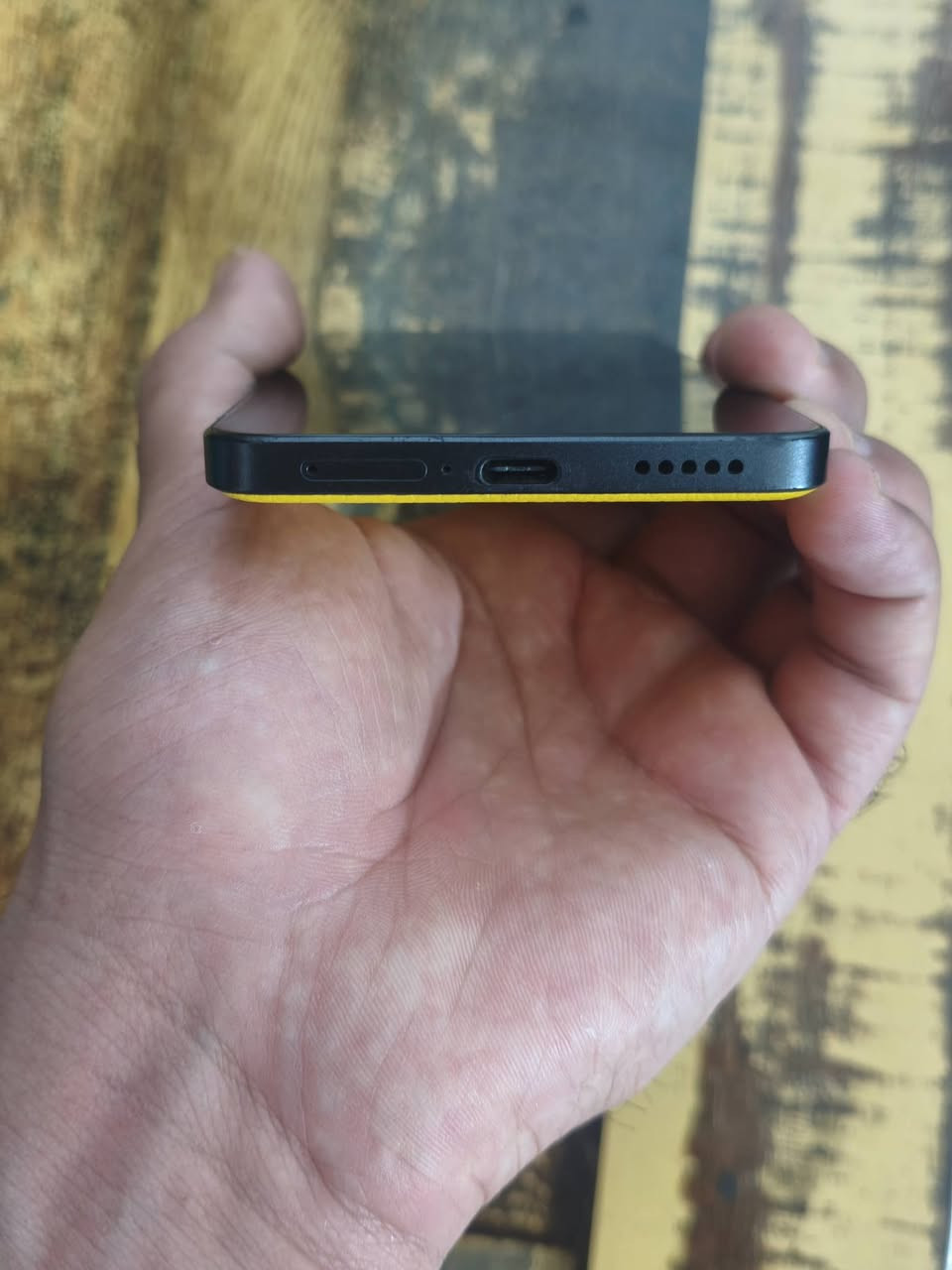 السلام عليكم جهاز بوكو  x6 pro ذاكرة 512 نسخه عالميه جهاز بدون غراض بس بي فطر كلش زغير بلكلاسه  جهاز جديد كلش السعر 250 مكان بغداد *********** بوبجي 120افريم
