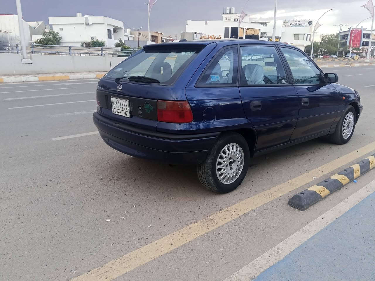 ابو استره موديل 1993 صبغ لل جماليىه رقم بغداد مشروع وطني سياره اسمي كاربون بنزين بي سياره مكاني كركوك سعر سياره 48 محرك 20 كير اوتوماتيك  *********** ممتواجد على فيس
