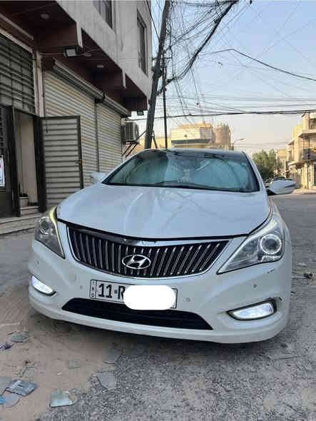 ازيرا موديل 2012
 رقم بغداد 
✅ فول مواصفات
✅. VIp
✅رقم الماني دولي 
✅ بصمة تشغبل 
✅تخم تاير جديد
✅ويل كب 17
✅محرك ٦ سلندر خليجي 
✅فول 1/1 خليجي 
✅اللون ابيض صدفي 
✅تبريد قطعتين منفصل 
✅بانوراما 3حركات 
✅ستيرن شكل رياضي sport 
✅ ثلاجه 
✅تحكم ستيرن 4 جهات 
✅جلد قرميدي اصلي تطريز 
✅كشنات كهرباء السايق والصدر
✅ تخزين 2وضعية ميموري كشن 
✅تدفئة وتبريد كشنات امامي
✅منضومة ذنون عالي
✅حساس امامي خلفي
✅كشنات جلد لون ماروني
✅لد امامي خلفي ليزر
✅لايت زينون ناصي عالي متحرك
✅ايرباك عدد 8
✅نظام ABS بريك
✅ مانع انزلاق
✅نظام AUTO HOLD نزول منحدرات
✅بصمات عدد 3 مع الصندوق 
✅بردات جانبيه خلفيه بلادي
✅سماعات عدد 10 
✅بردات خلفية اصلي كهرباء 
✅ ضوء ابيض داخلي 
✅مري كهرباء شفط قلابة مع ضوء إشارة 
✅الماسحات حساس تعمل عند الأمطار
✅حداديه جديده 
السياره بيهه باب خلف السائق مبدل  نفس اللون 
والباقي كفاله 
وسونار مرفق بلمنشور 
🛑 السعر132 
المكان / ديوانية - حي الجامعه
***********
