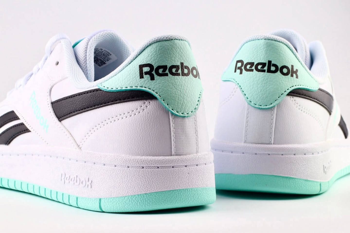 حصريا 

Newcollection🌟
⭕ السعر 65,000 مع توصيل مجاني 
متوفرة الآن.
لە ئێستادا بەردەستە.
Men/بياوان/رجالي
🔹 العنوان خانقين ***********
