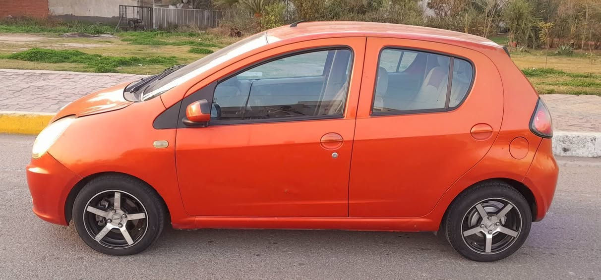 السلام عليكم
للبيع باندا  ٢٠١٣  مشمشي
رقم بغداد / انكليزي بأسمي تحويل ثاني يوم
كير ومكينة مكفولات بلاديات
مكفولة كفاله عامة من الحادث بيها صبغ جاملغ الايمن . تبريد شغال  كهربائيات شغالة
شاشه أندرويد
صدر نظيف
سيارة نظيفة وحلوة
عنواني بغداد / ممتواجدة عالفيس 
للاستفسار ***********
سعرها 50 وبي مجال
