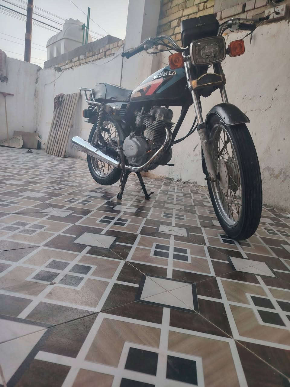 سلام عليكم دراجه للبيع موديل 20اوراق اصولي بل جيس دراجه خير من الله ناعمه مكاني كوت زين القوس السعر500وبيه مجال للشراي *********** شراي بي خير ويدلل
