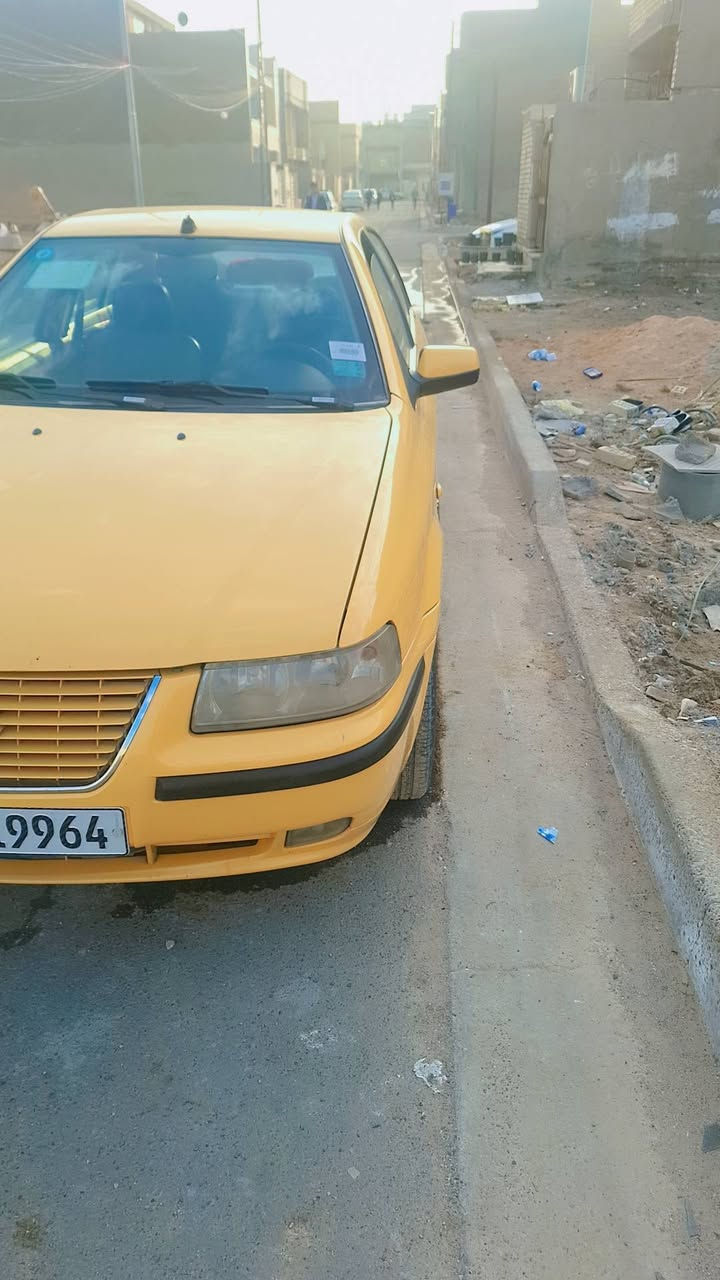 بعد التحيه والسلام سمند للبيع موديل 17 مكفوله من الضربه والصبغ
كير ومكينه نضاف جدآ 
صدر امامي خلفي نضيف جدآ 
تدفه تبريد ثلج السياره بسمي 
مهزوزه ومصفره من الغرامات والهيئه 
رقم بغداد انكليزي معروضه 61 لتواصل ع الرقم ***********
