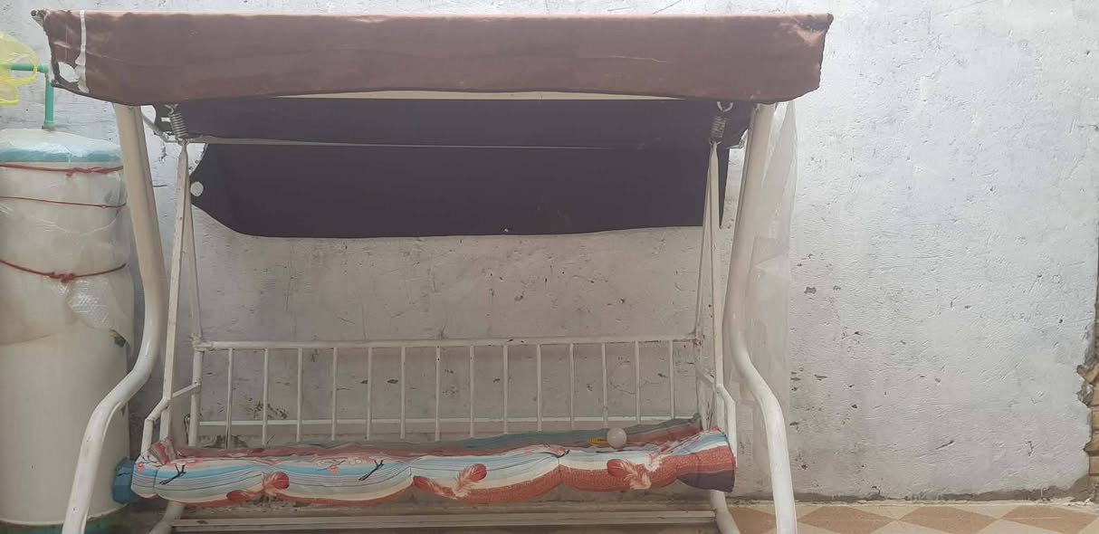 للبيع مرجوحه نضيف بسعر 75 وبيه مجال قليل
***********
