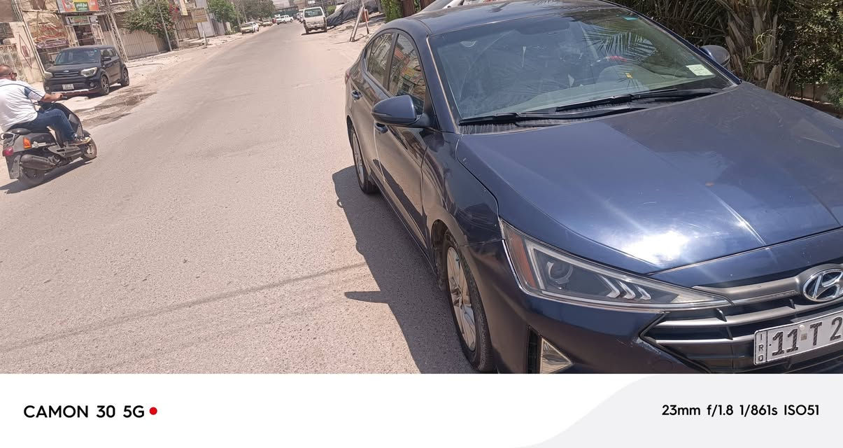 السلام عليكم النترا 2019 ماشيه 60 كم بيها صبغ جاملغ أيمن وحافه البنيد اللغد والشواصي مكفولات كير ومحرك وتبريد  بلاديات ومكفولات مواصفاتها معروفه رادارات وتحكمات لايت زنون ارضية جلد ..السعر 125 ورقه بغداد حي اور ***********
