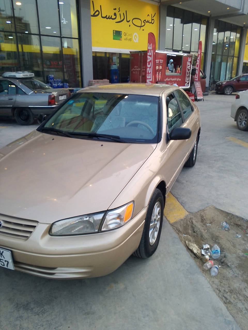 السلام عليكم موديل 97 كامري وارد امريكي سياره جديده وخير من الله رقم بغداد مكان  السياره البياع السعر 80 رقم ***********
