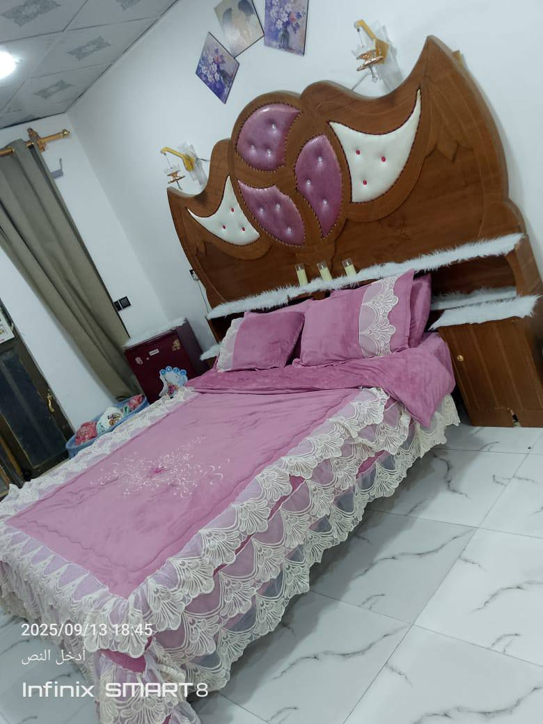 غرفه ام خمسه نضيفه كلش سعر ٦٥٠ اوبيه مجال ***********
