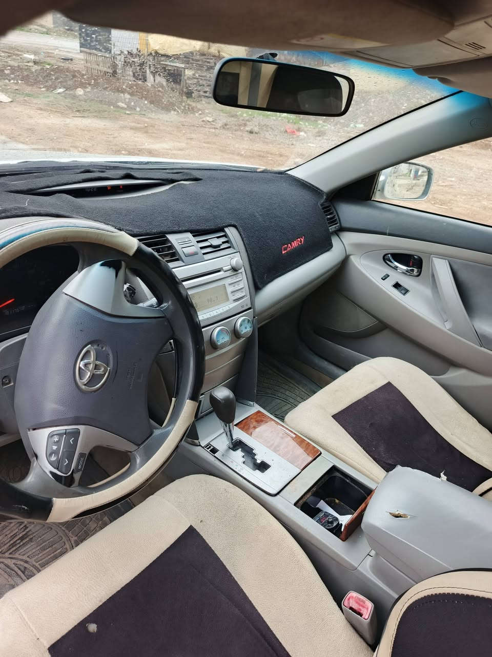 كامري 2009امريكي حزام صبع كير محرك بدون عيب تحويل وكاله بشرت قلبين برين بشرت  سعر 73 ومجال غرامه 800$سعري هينه خار ***********
