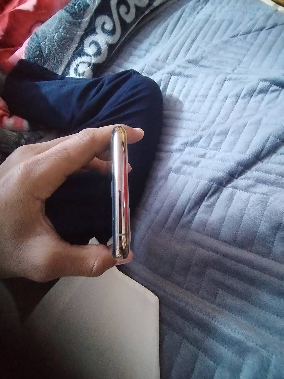 ايفون 11 لا تسألني شبي ما بي فقط سماعه توشوش فقط والبقاي كله شغال ما داخل تصليح نهائيا ب 450 قفل قفل قفل رقم ***********
