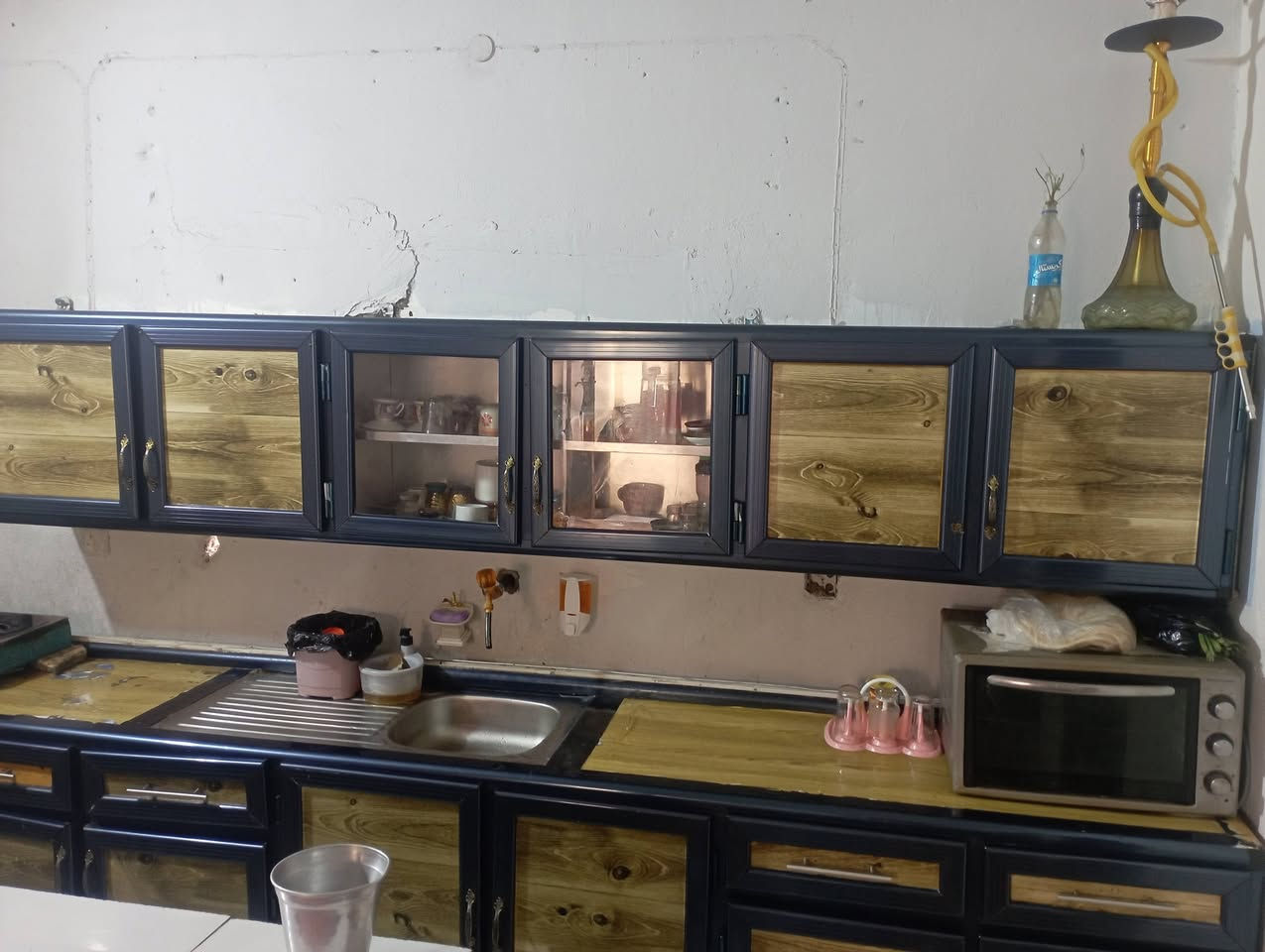 من رخصه الادمن كاونتر نضيف للبيع شوفت عيونكم السعر 250 وبي مجال للشراي المو شراي لا يتعبني ***********
