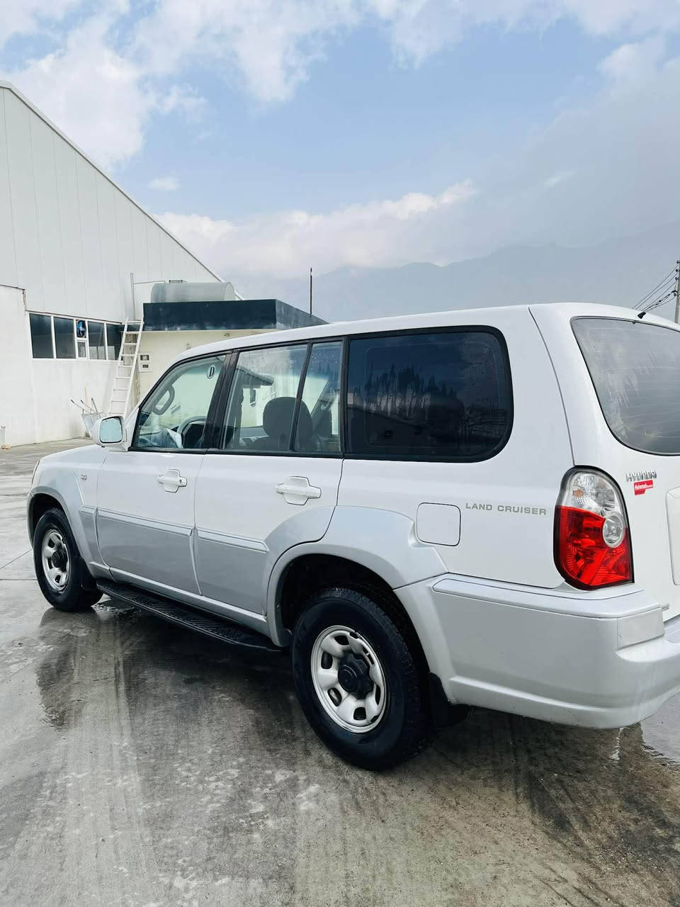 هۆندا تریکان ٢٠٠٤ ئاڕم پلاستیکی هەولێر
گێڕ ئۆتۆماتیک مەکینە بیلاد دەبڵ ئەکسل چوار تایەی تازە گێڕو مەکینە بەشەرت سەیارەیەکی زۆر جوانە مەسرەفی تیا نیە تەنها یەک دەرگای بۆیاغە بێ دەعم شاشە ئایپاد کارپلەی سەیارەیەکی زۆر توند و تۆڵە چوار جام کارەبا سێ ڕیز کوشن
نرخی ٧٢ گەڵاو کەمێک معامەلە
ژم/*********** السليمانية, العراق
