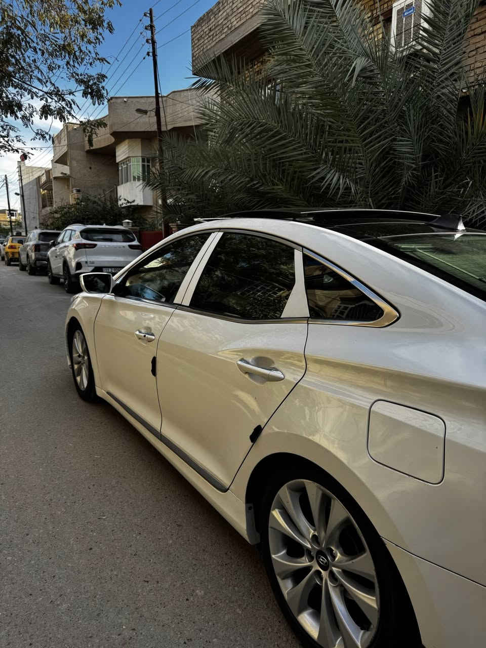 السلام عليكم
ازيره 2013 
خليجي 
مكفوله كفاله عامه
v6 )3000(
فول مواصفات 
سياره نضيفه 
السعر 137$
بيهه مجال حك الجيه 
مكاني بغداد الدوره 
رقم الهاتف ***********
متوفر واتساب***********
