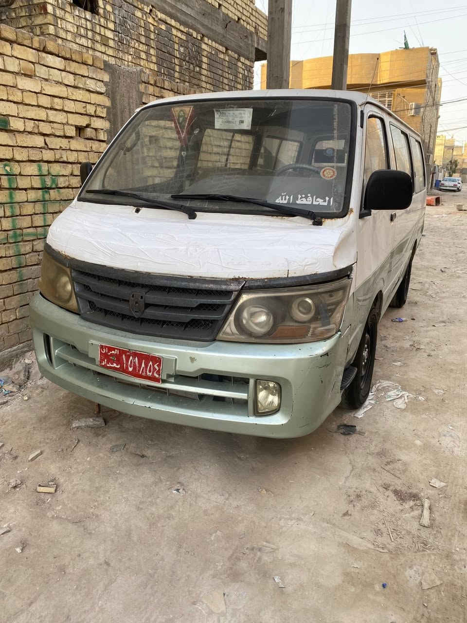 جنبي 2010 بدون راعي أتكفل سرقه  سنويه عضم  مكينه تجفيت جديد تخم تاير كامله  سعر 23  
***********
