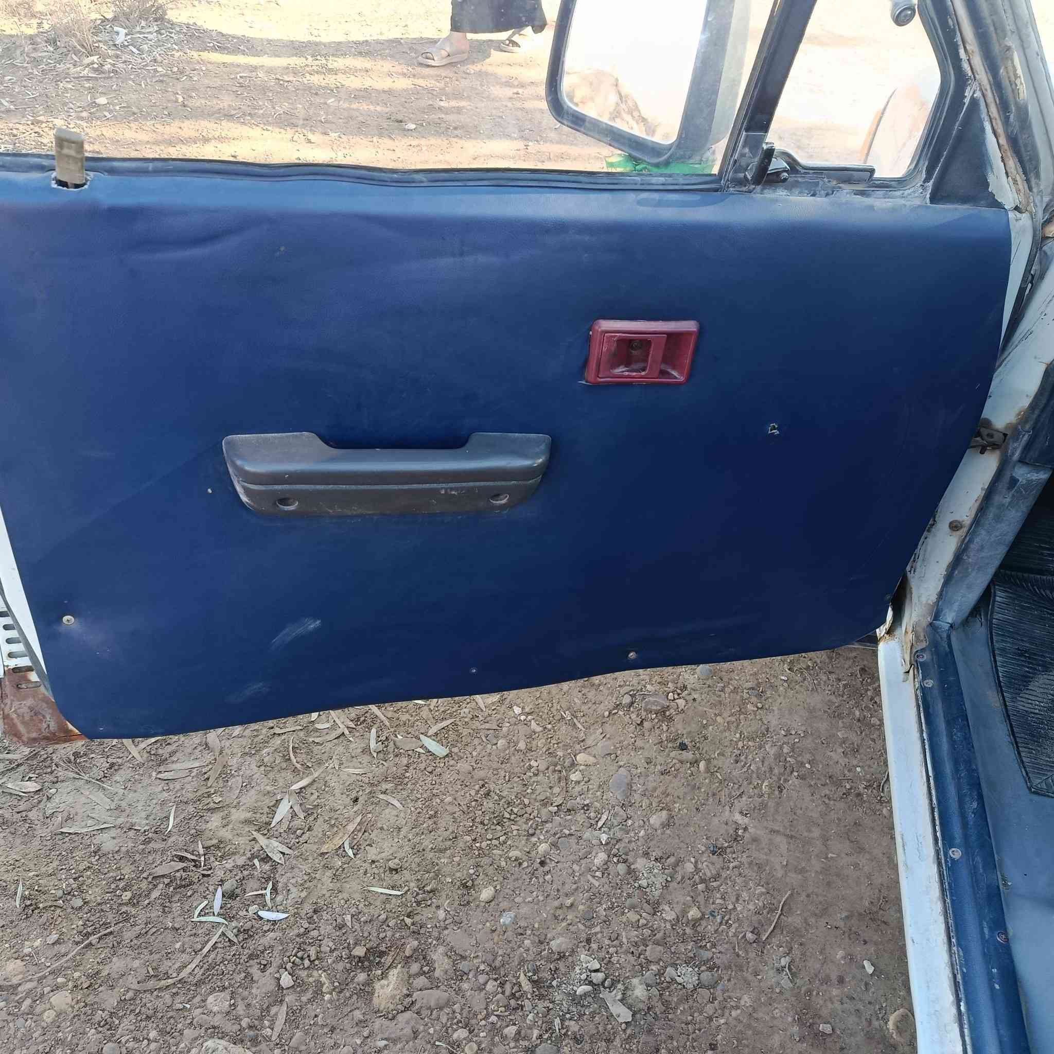 السلام عليكم بيكم ٨٩ رقم بابل سياره خير من الله محرك وكير وشاصي وكسن مكفول سياره بلاديه بيه ضربه بسيطه المكان واسط السعر ٣٨ وبيه مجال بسيط الشراي يتصل ***********
